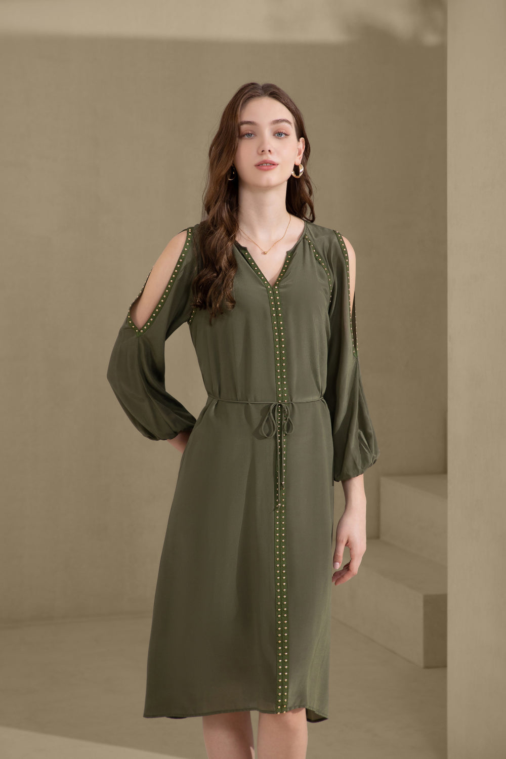 KHAKI