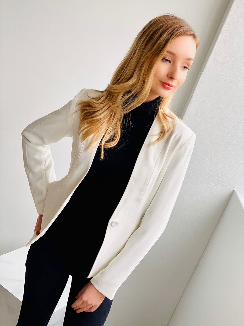 SOPHIA RUFFLE JACKET