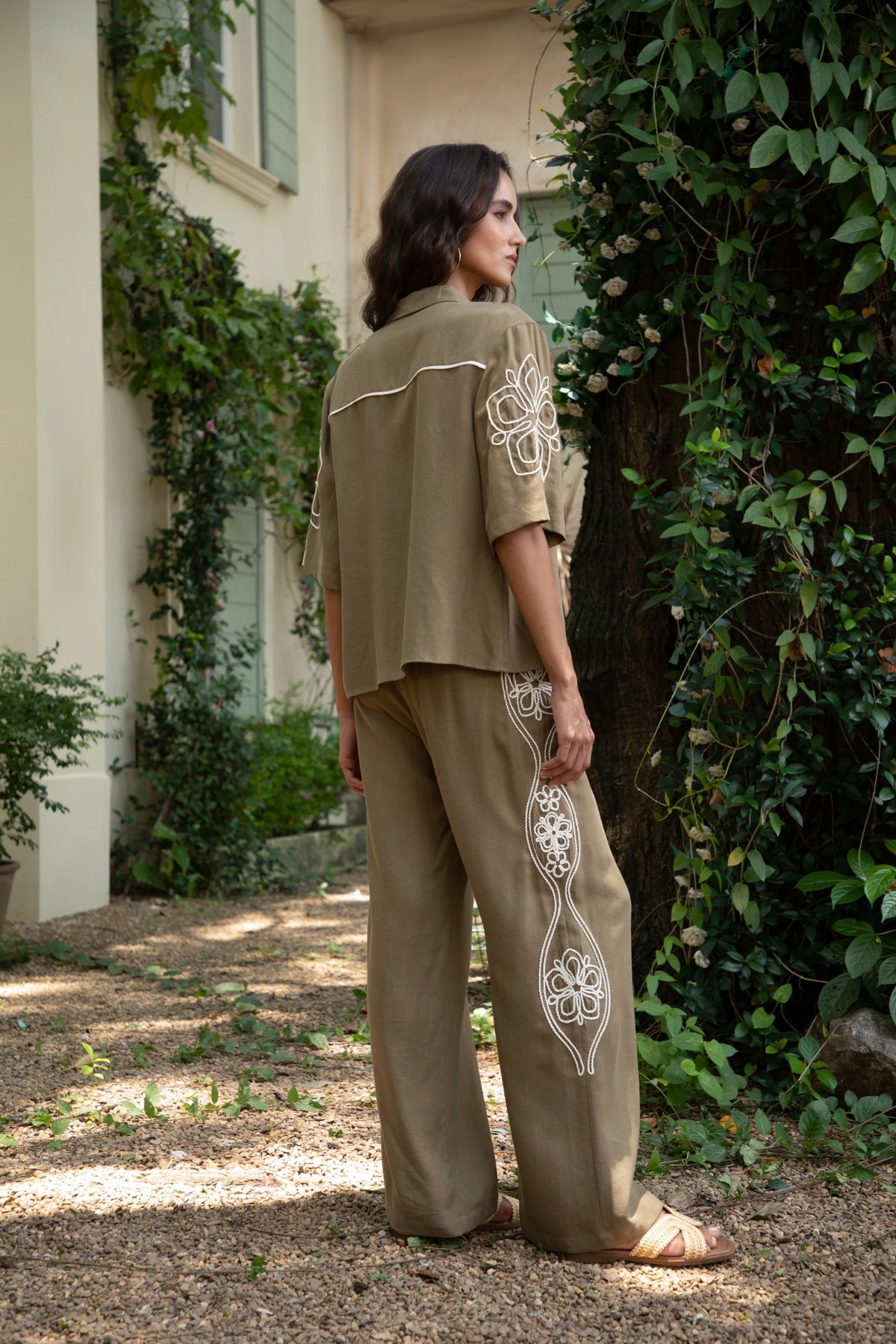 MEADOW  EMBROIDERED PANTS
