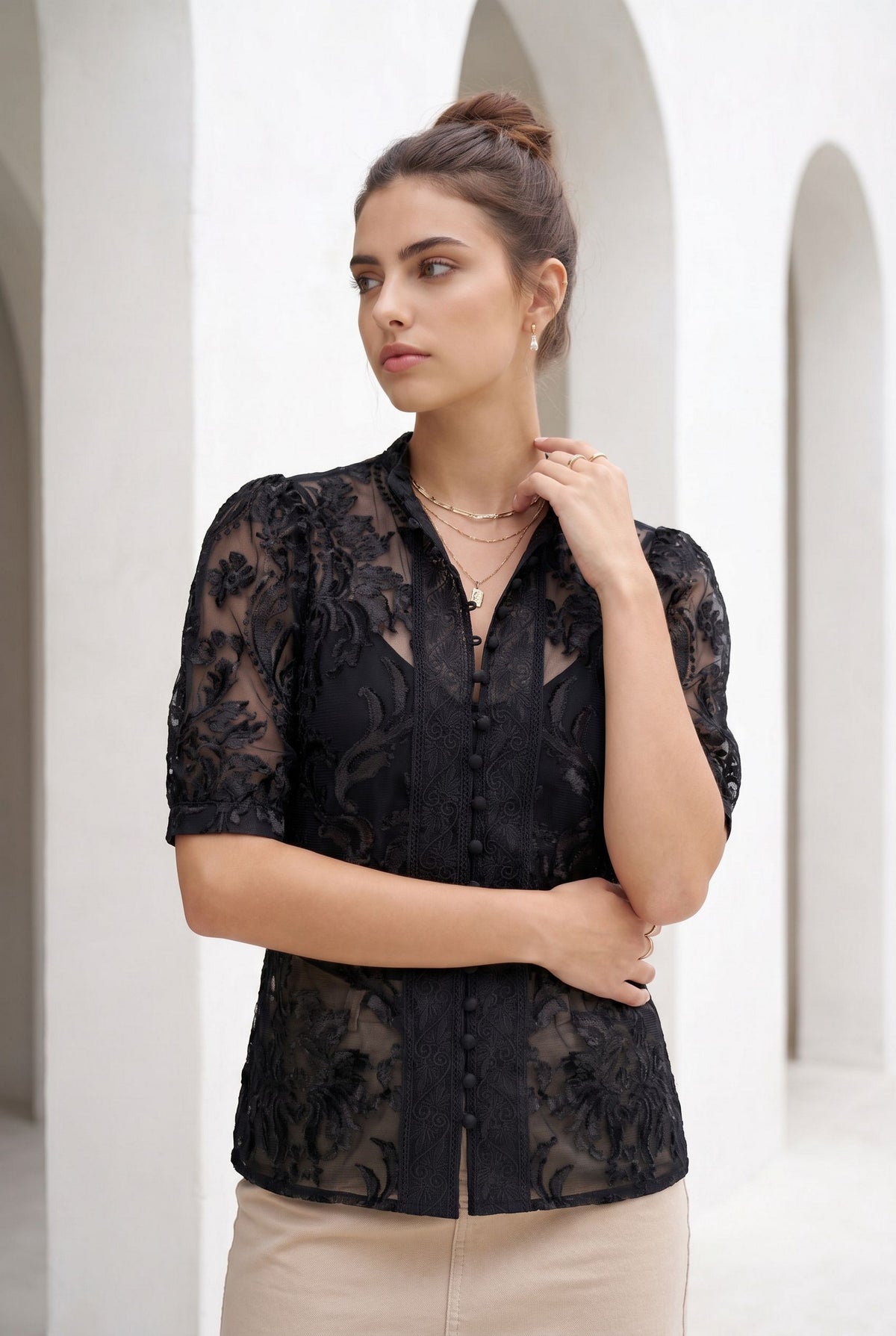 YVETTE SHORT SLEEVES BLOUSE