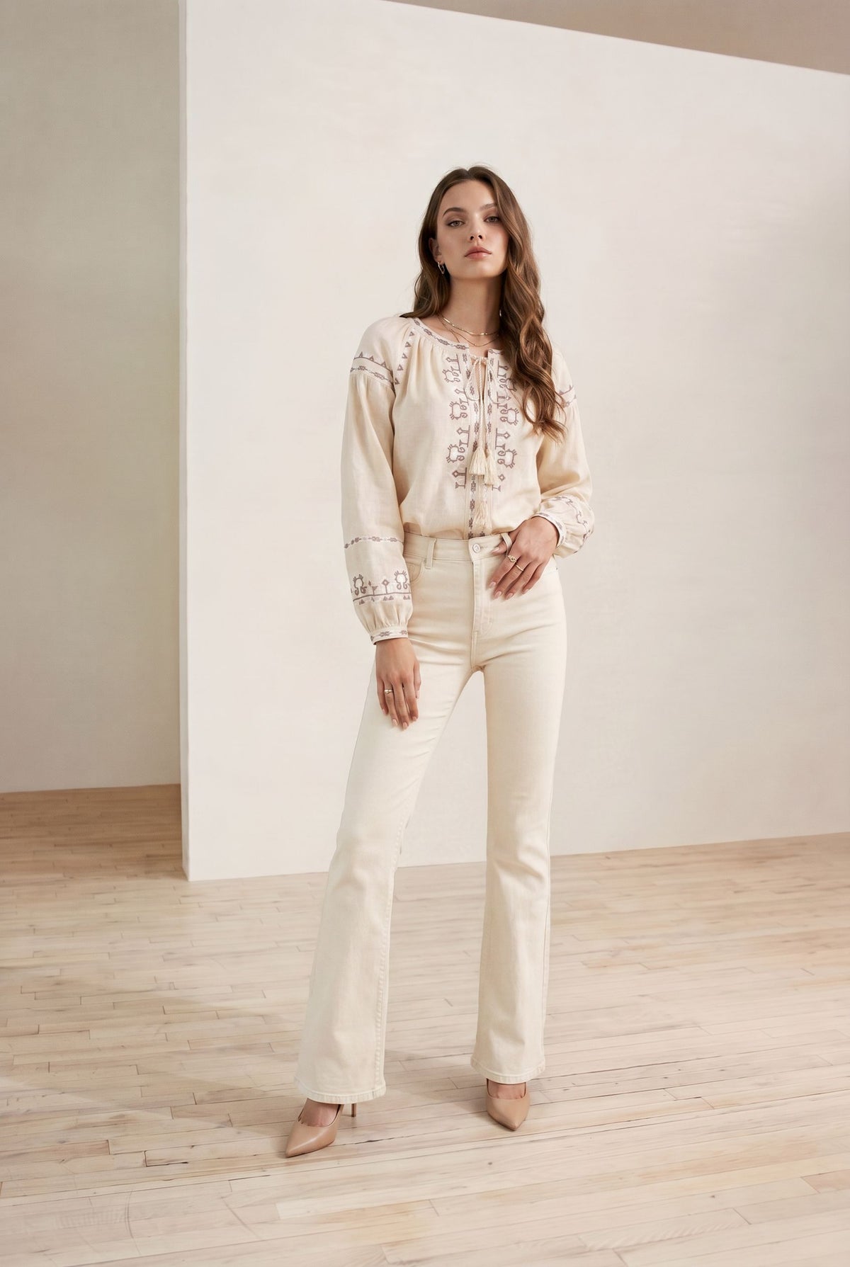 MAPLE EMBROIDERED BLOUSE