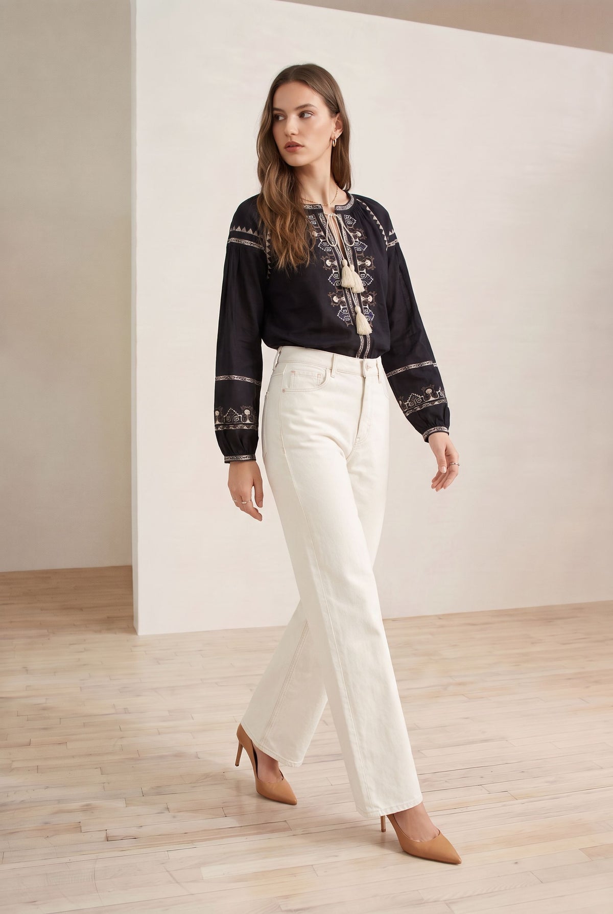 MAPLE EMBROIDERED BLOUSE