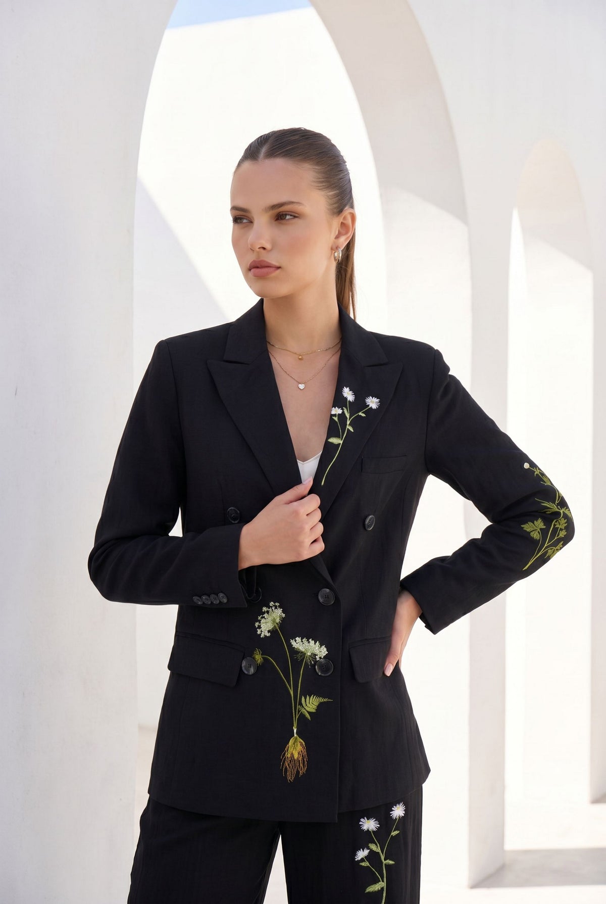 AMELIA EMBROIDERED JACKET