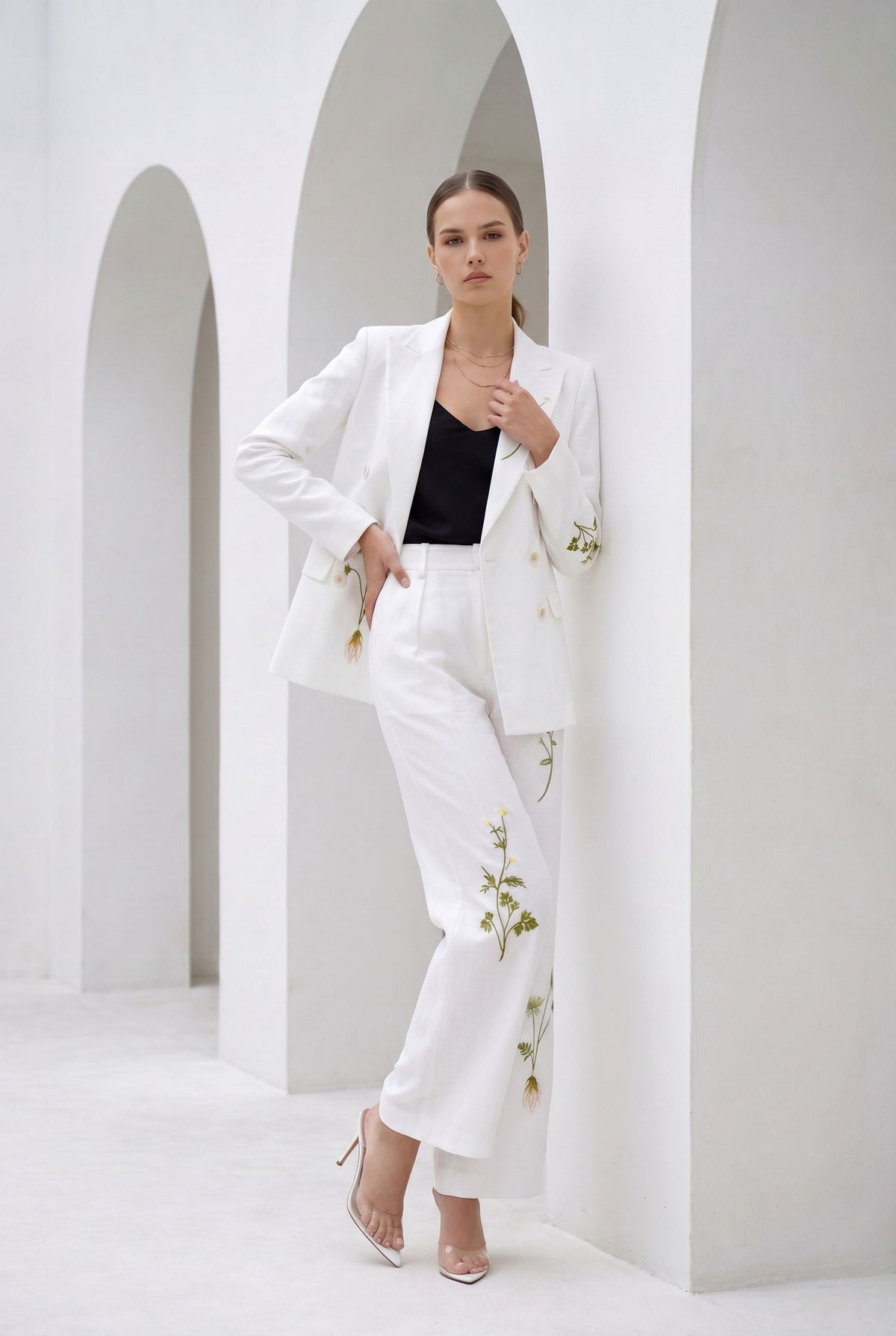 AMELIA EMBROIDERED PANTS