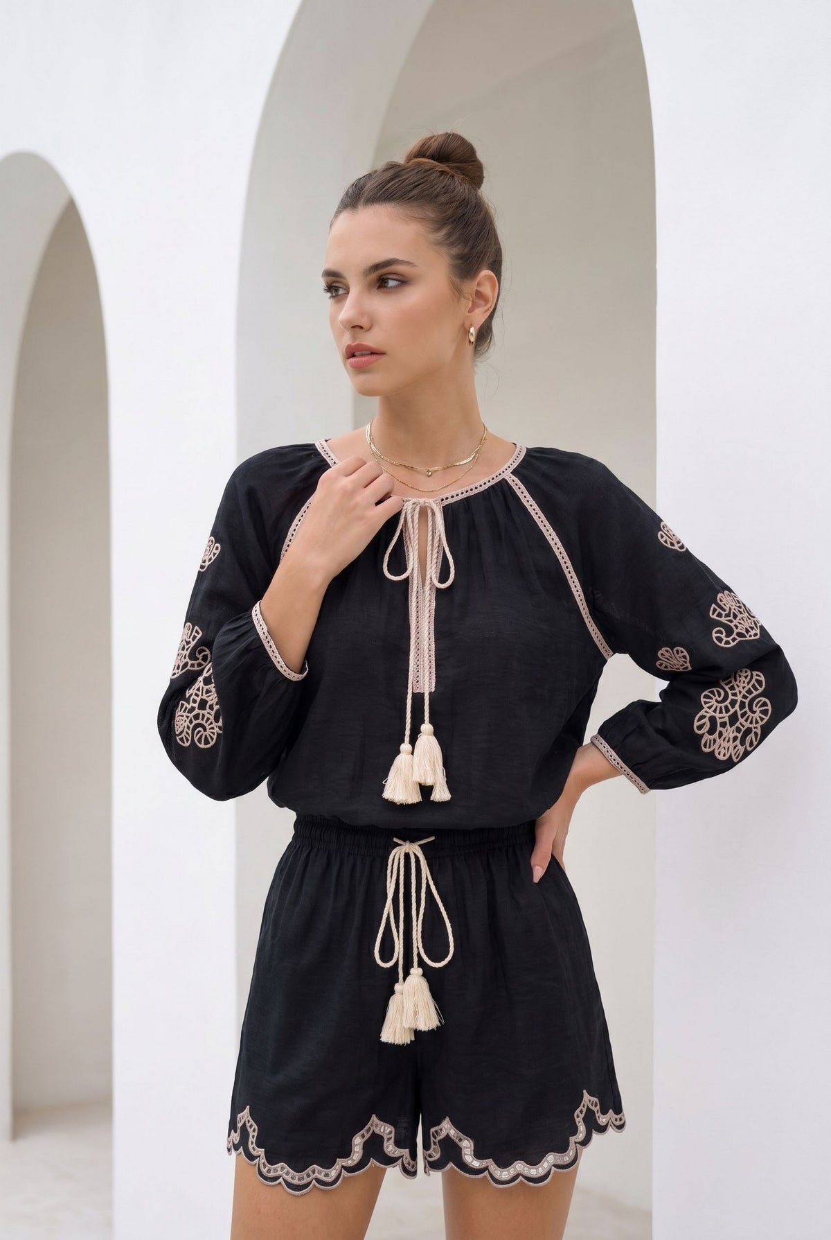 MARGUERITE EMBROIDERED BLOUSE