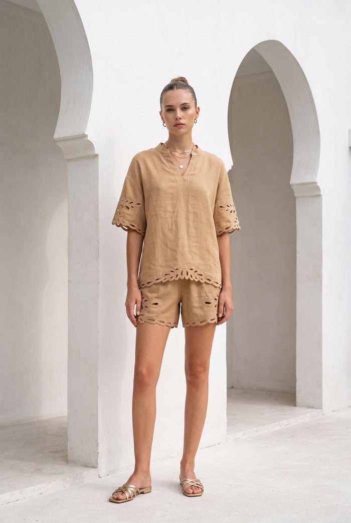 IVY EMBROIDERED BLOUSE