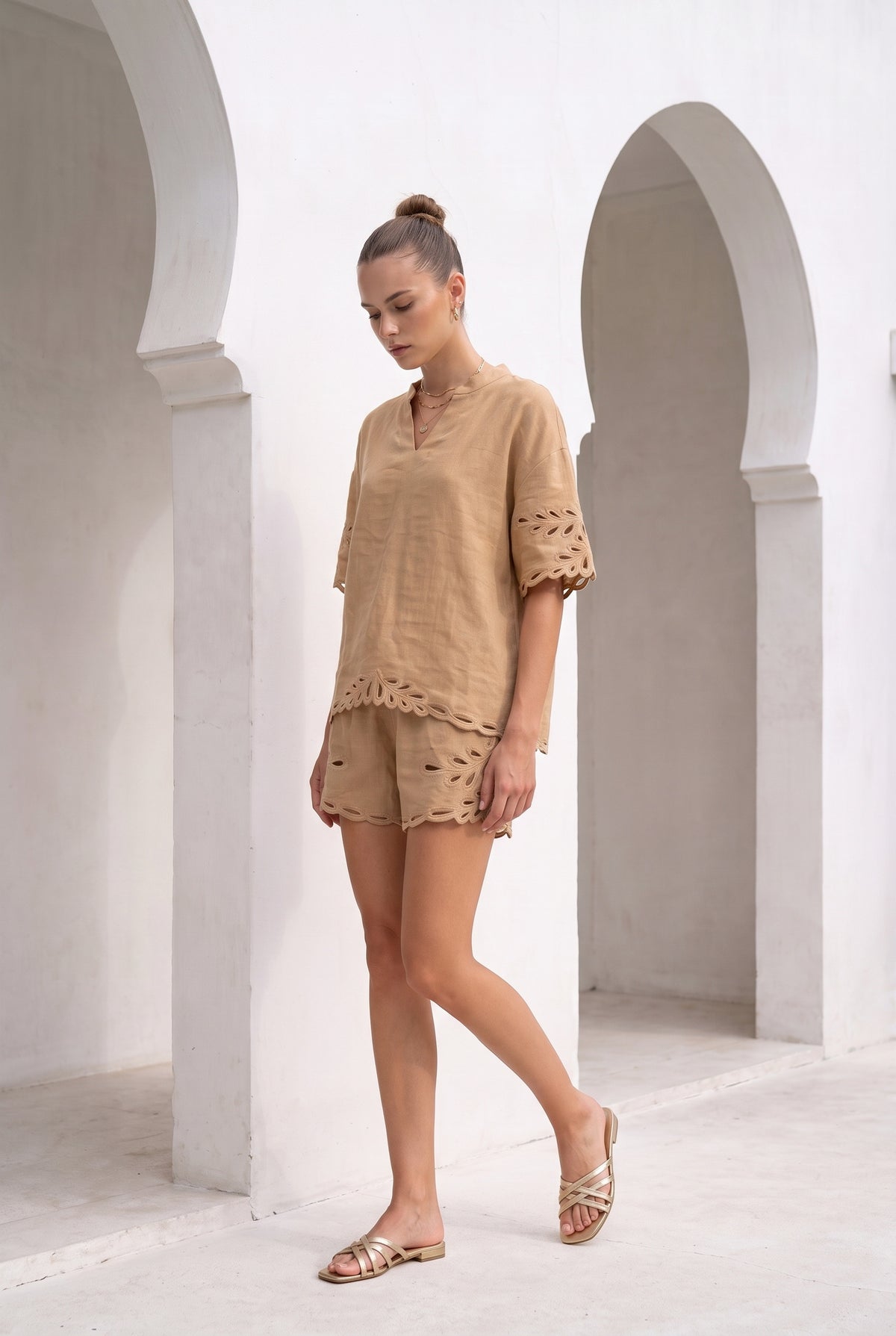 IVY EMBROIDERED BLOUSE