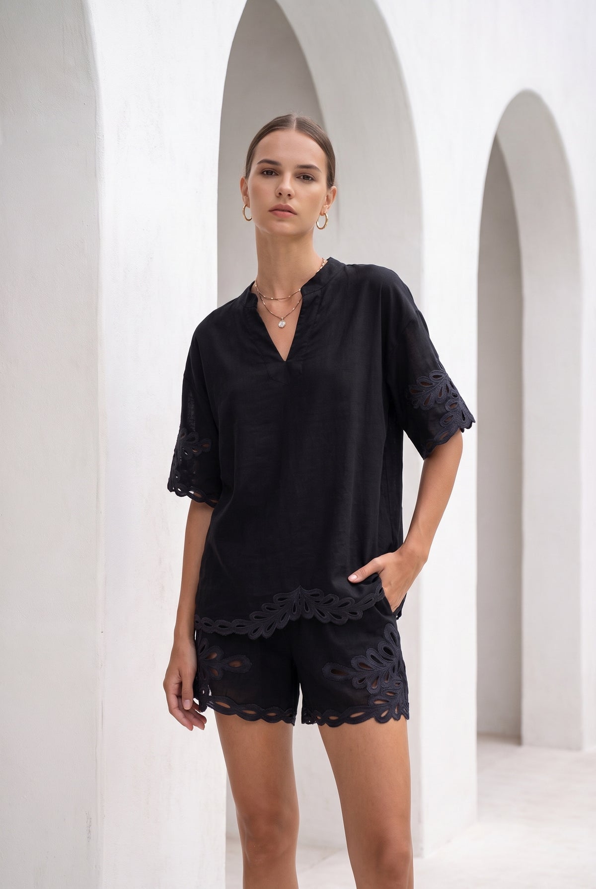 IVY EMBROIDERED BLOUSE