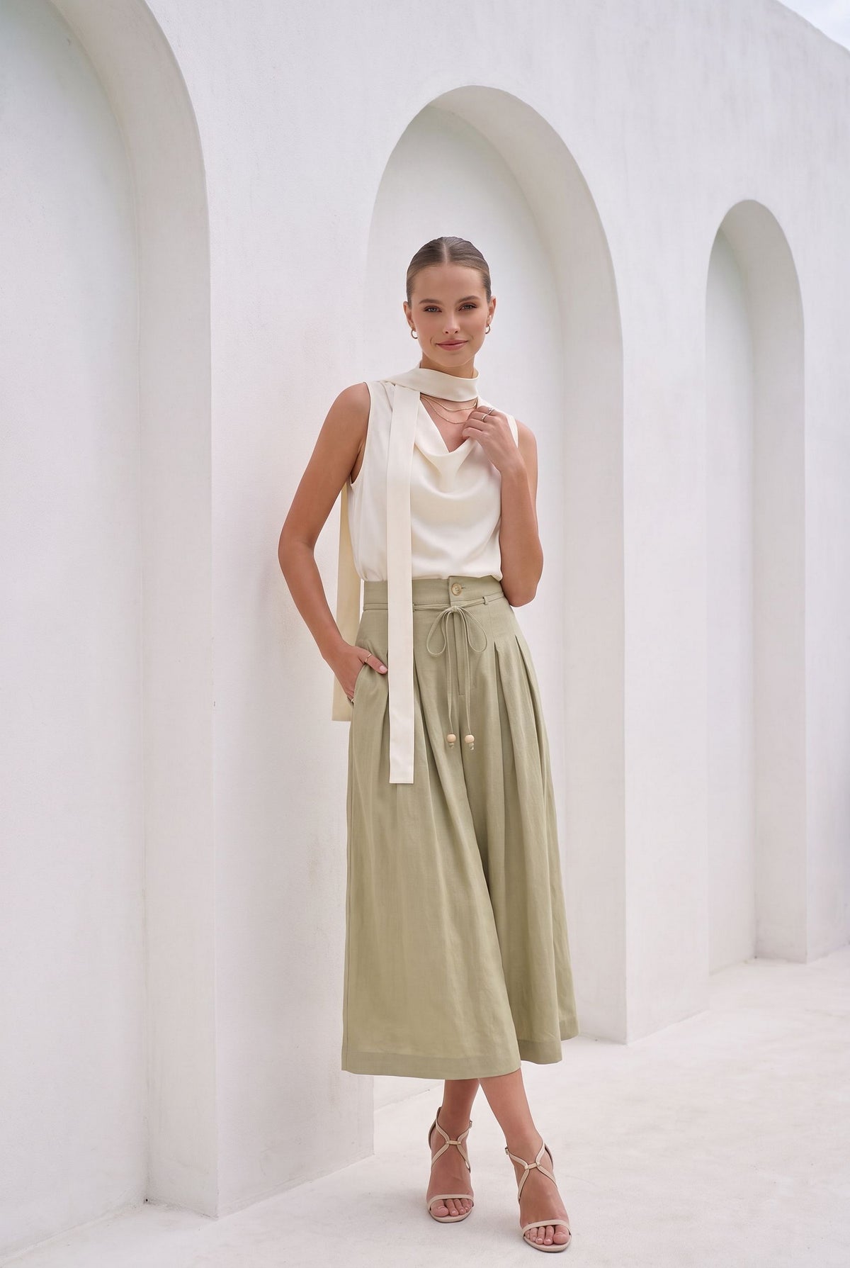 ARIA CAPRI PANTS