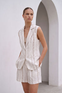 JASPER SLEEVELESS BLAZER
