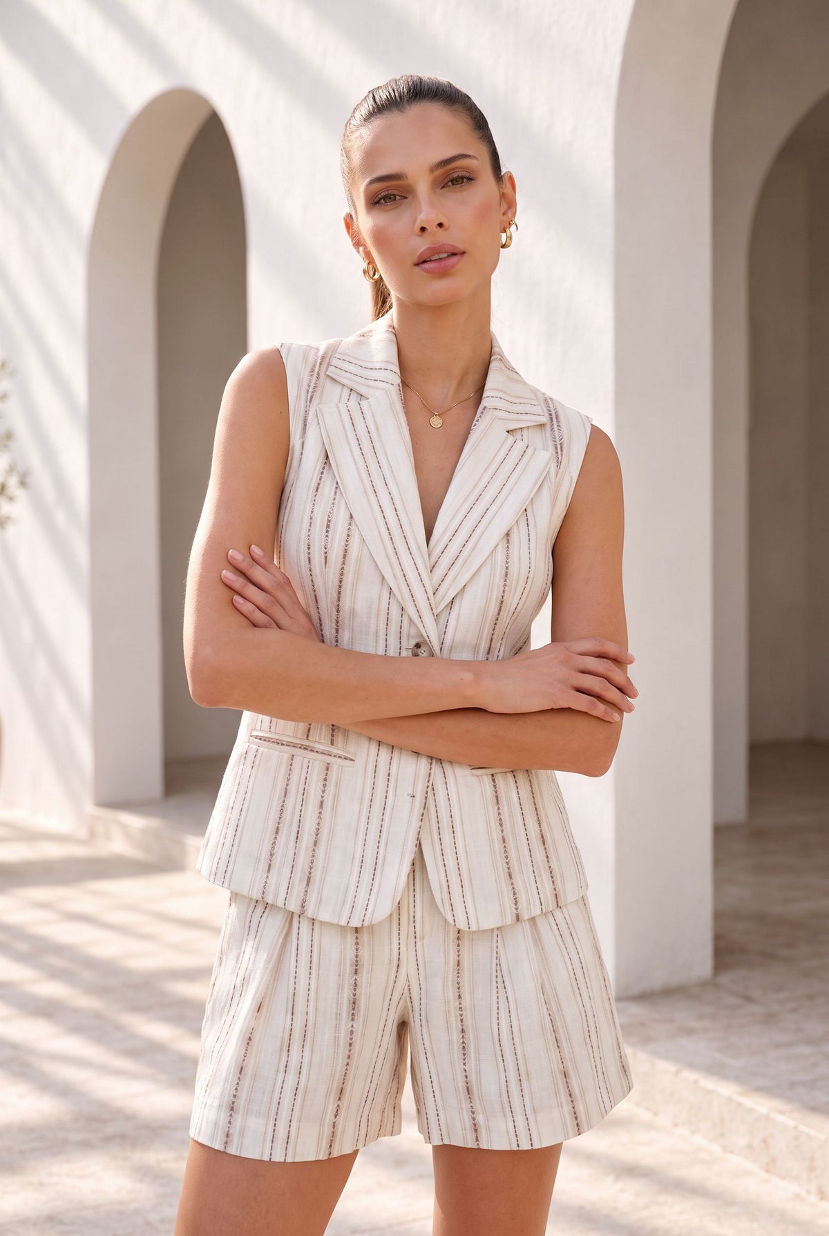 JASPER SLEEVELESS BLAZER